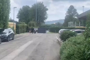 加盟在即！马赛边锋洛维抵达医疗中心，接受博洛尼亚的体检