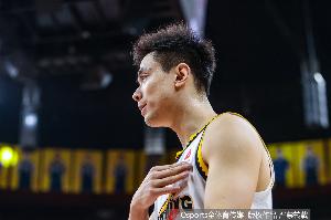 辽宁男篮续约赵继伟后用掉第2个顶薪名额 还剩1个顶薪名额