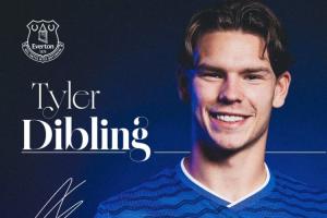 官方：19岁前锋迪布林加盟埃弗顿，据悉转会总价4200万镑