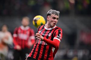 隆戈：法布雷加斯希望签下A-希门尼斯，预计米兰几小时内答复