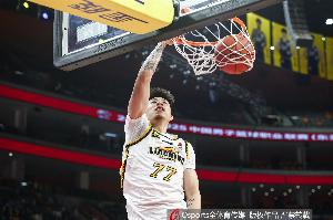 媒体人：张镇麟加盟上海男篮的辽沪大交易预计将在8月29日官宣