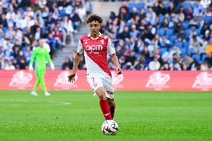 记者：勒沃库森引进塞吉尔交易完全达一致，转会费总额3000万欧