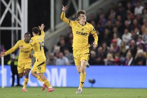 记者：纽卡还想再买一个前锋，正在追求狼队的拉尔森