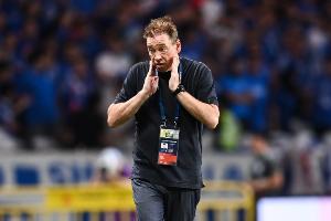 记者：斯卢茨基技战术没啥先进东西，防守压迫等长板本场消失了