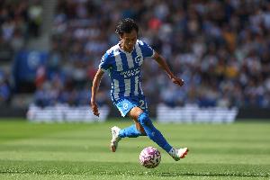 亚洲第一身价！28岁三笘薰助攻绝杀曼城+拼到抽筋，海鸥3赛季主力