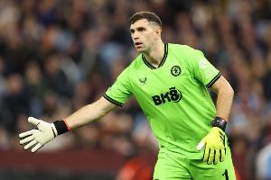 记者：加拉塔萨雷为马丁内斯报价2250万欧+奖金，但球员再次拒绝