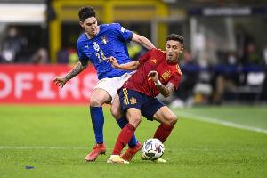 西班牙官方：皮诺因右脚踝不适退出本期集训，德弗鲁托斯征召入替