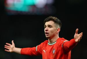 葡萄牙足协官方：小孔塞桑肌肉不适，将缺席对阵匈牙利的世预赛