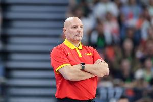 媒体人：乔帅有执教能力的 他在中国男篮所遭遇的挫折因水土不服