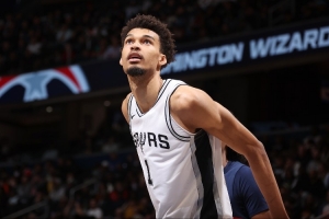 新赛季各大奖项预测：文班预定DPOY？布伦森有望争MVP？