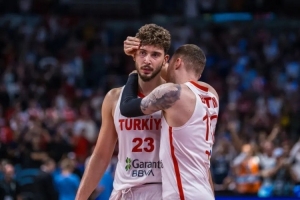 什么小火龙？申京已经是MVP水平！