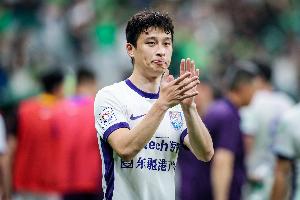 巴顿谈30岁生日：轻易不敢煽情因容易落泪 还不习惯“老将”称呼