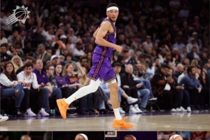 太阳官方发来贺电！布克球鞋成为本赛季WNBA最受欢迎球鞋！