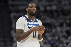 今夏超1.3亿的合同都是提前续约 自由球员签约最大的是里德1.25亿