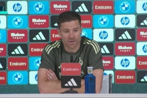 阿隆索：有些比赛姆巴佩不会首发 我们的计划是让巴尔韦德踢中场