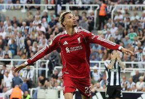 欧文：埃基蒂克和伊萨克的竞争甚是有趣，他们必须有个先后顺序