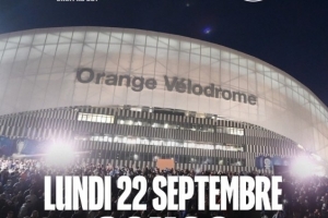 记者：巴黎球员和工作人员将返回巴黎，比赛确定延期进行