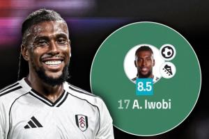 大腿表现！伊沃比破门+精妙助攻助富勒姆逆转，队友送礼冷静安慰