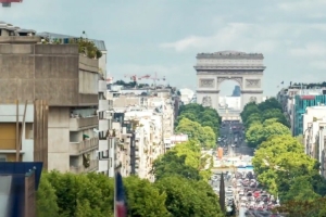 金球先生！巴黎圣日耳曼发布登贝莱精彩集锦：登贝莱点亮巴黎！