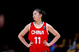 媒体人：中国U16女篮只有李沅珊一个进攻强点 队友给的支持太少了