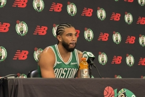 塔图姆：明天就刚好是受伤整5个月 我现在恢复得非常好