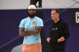 Skip：詹姆斯和湖人的局中局詹已经输了 他不愿离开LA的完美生活