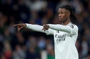 卡马文加：可以接受临时客串左后卫，但不愿长期踢这个位置