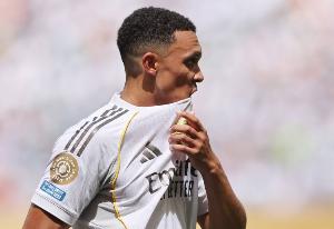 西媒：阿诺德和门迪有望出战尤文，阿拉巴等多人尚未确定