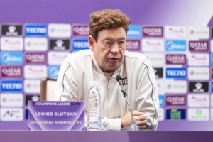 斯卢茨基：我们要提升比赛中的竞技强度，谢鹏飞戴伟浚已参加训练