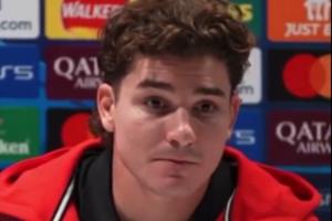 英语没还给老师！赛前发布会记者英文提问，小蜘蛛笑着表示听懂了