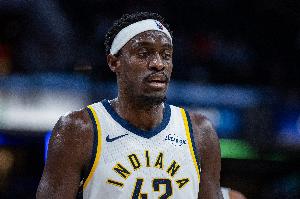 靠你支撑！西亚卡姆半场9中5贡献14分6板 首节4中4轰11分