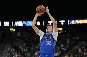 独行侠首发不变：弗拉格继续担任控卫 搭档克莱华盛顿浓眉莱夫利