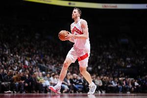 完全被锁死！珀尔特尔6中1仅拿2分2板1助1帽 4失误