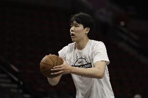 又DNP！解说：杨瀚森可能还不如真去发展联盟打打？先有比赛感觉