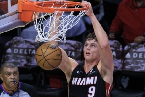 斯波：拉松出场时间都是凭实力挣来的 他做了很多无形的贡献