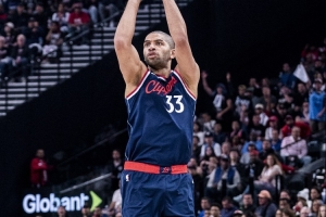 咋的你们全指望我？巴图姆三分7中3得9分3板1助2断 末节5次出手