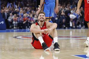 申京：不想重复上场的失利 范弗利特缺阵后大家都努力承担责任