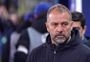 世体：巴萨中场阵容不整，弗里克或更依靠奥尔莫和费尔明等人