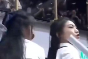 这谁顶得住？为了干扰林书豪罚球，啦啦队居然用这种方式！