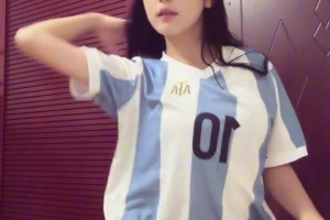 你这是成熟风的阿根廷吧😅这期是我定制的足球宝贝~