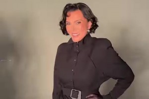 最佳防守阵容？卡戴珊全体女将登场亮相