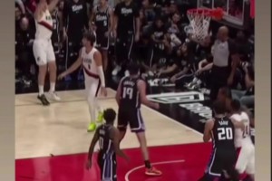 路走宽了！阿夫迪亚几个月不发动态，今天社媒晒出自己助攻杨瀚森三分！